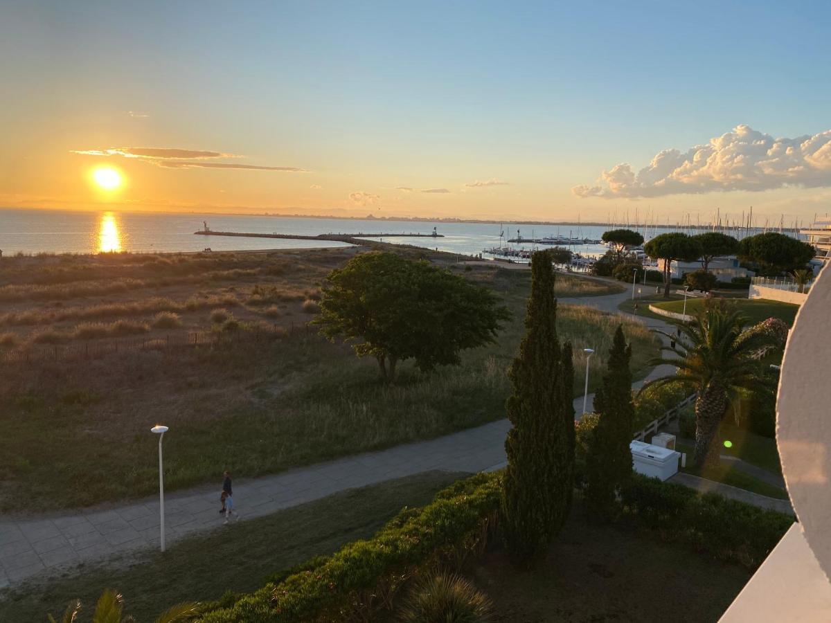 Studio Front De Mer Avec Vue Mer Panoramique ! Le Grau-du-Roi Buitenkant foto